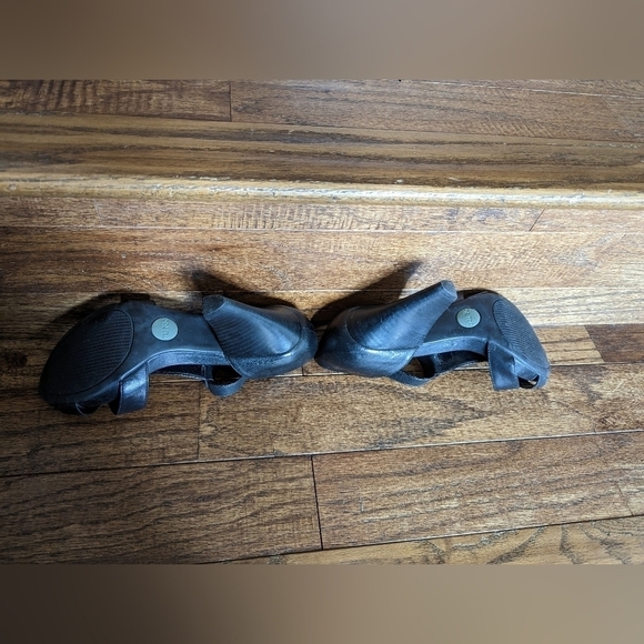 Black leather heels by Me Too, Danika woman's Size 7.5 - Picture 9 of 13